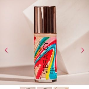 Josie Maran Vibrancy Foundation- Dynamic